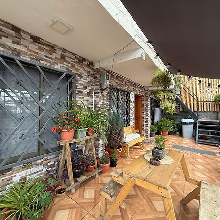 Hostal Familiar S&G Santiago Exterior photo